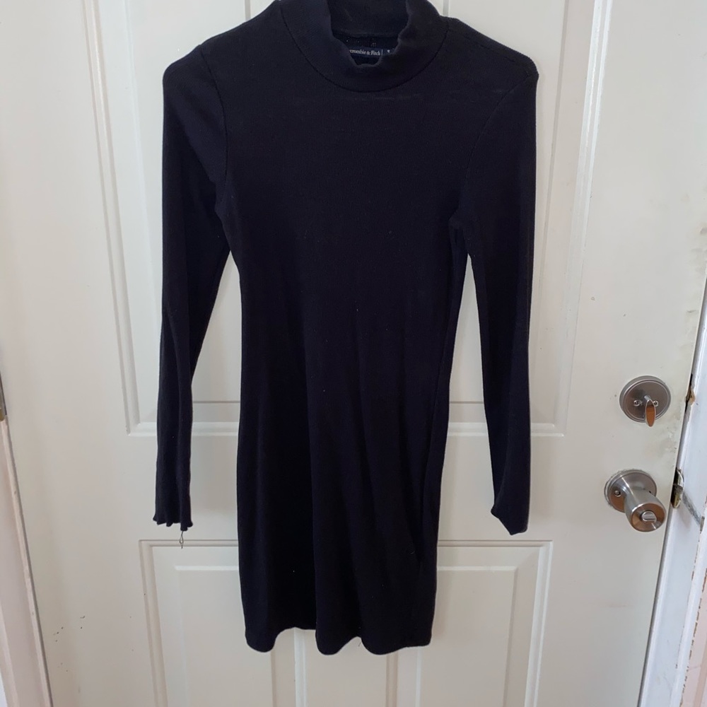 A&F black long sleeve bodycon dress
